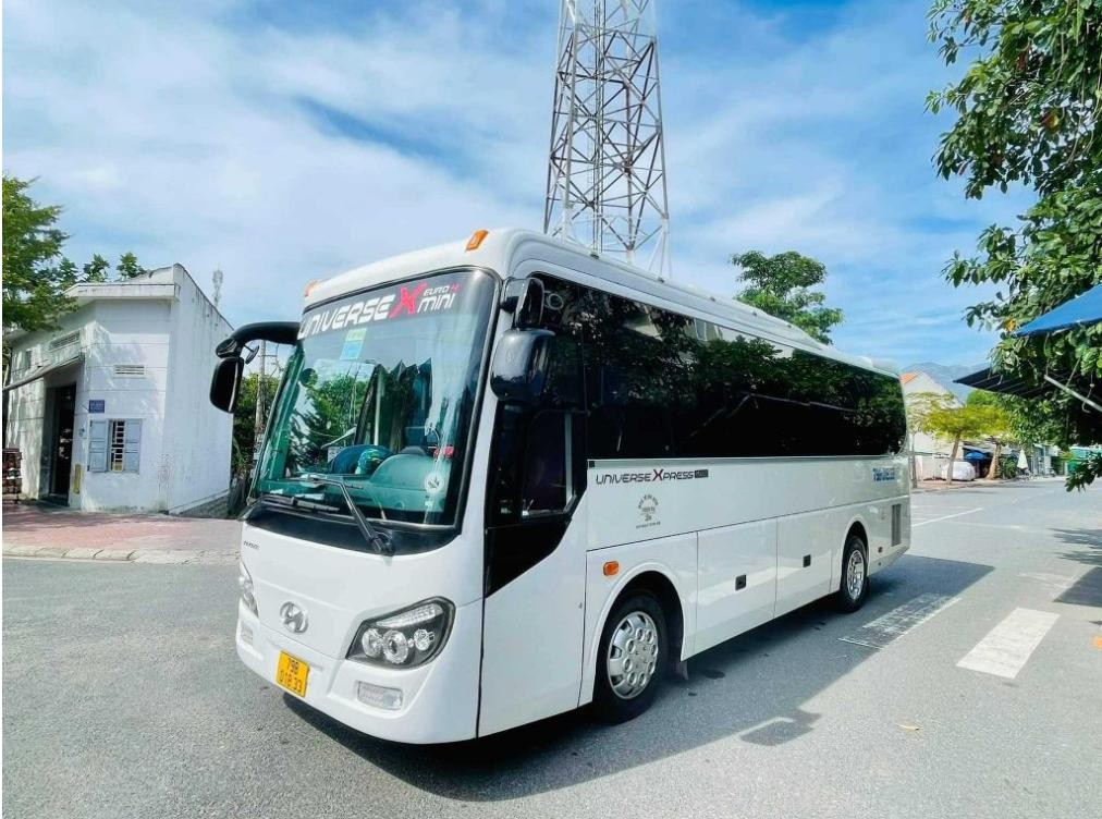 [2026] Bảng giá thuê xe 29 chỗ Gia Lai: Xe đời mới, Giá rẻ, Uy tín